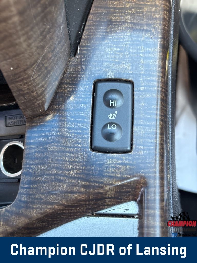Vehicle image 31 of 34