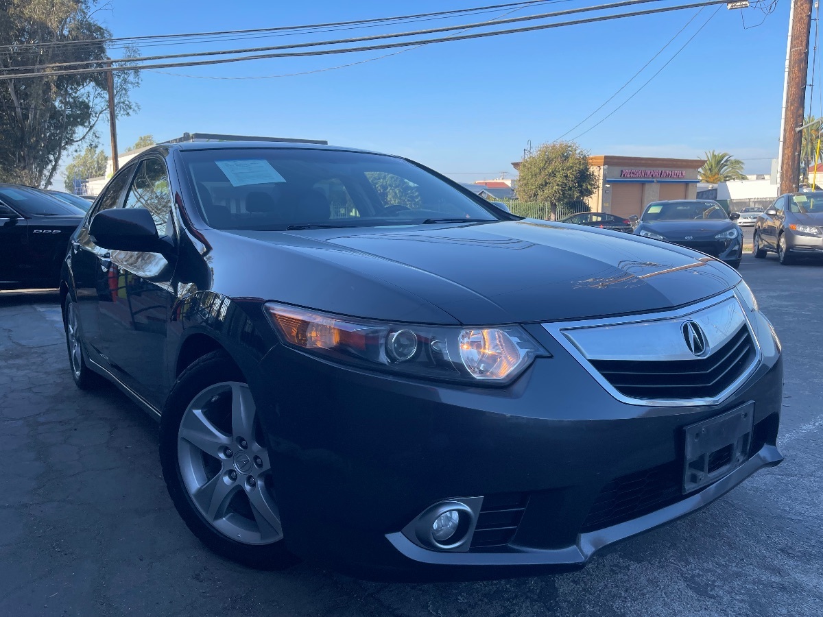 Vehicle image 2 of 21
