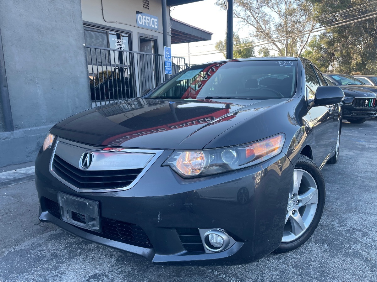 Vehicle image 7 of 21