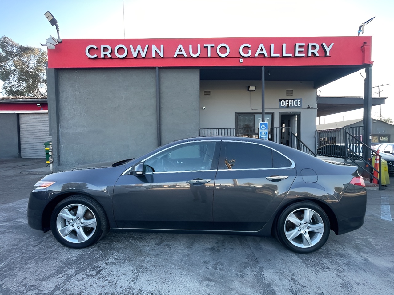 Vehicle image 21 of 21
