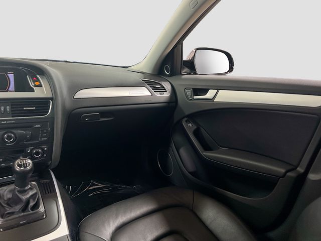 Vehicle image 20 of 33