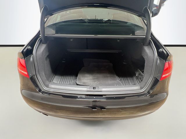 Vehicle image 11 of 33