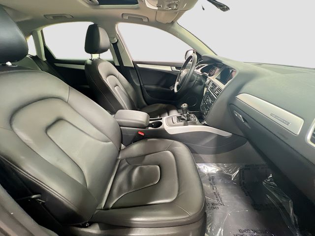 Vehicle image 14 of 33