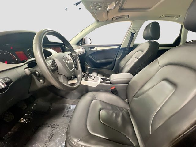 Vehicle image 19 of 33