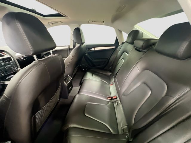 Vehicle image 12 of 33