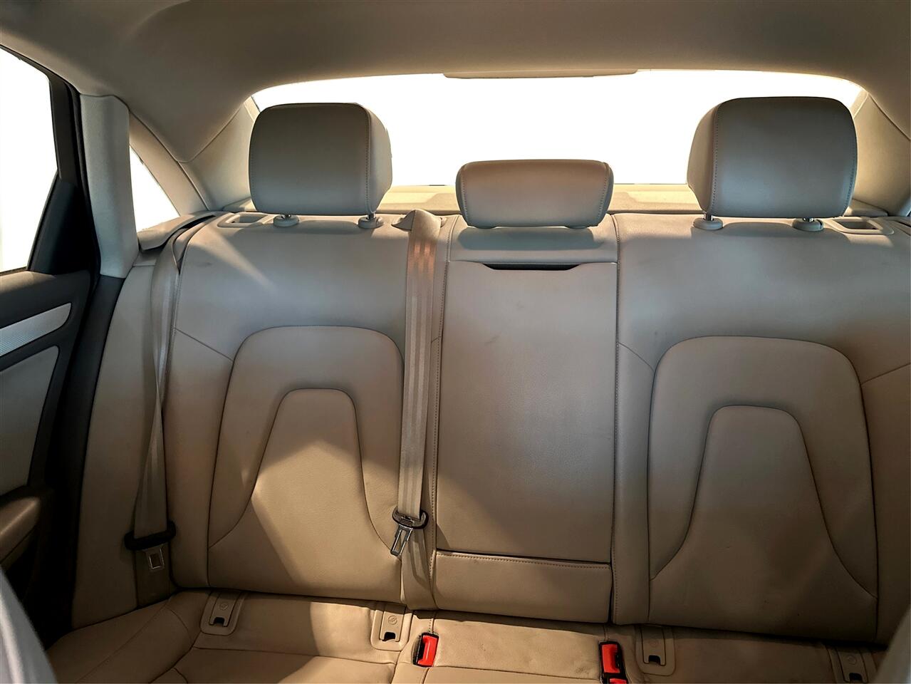 2011 Audi A4 2.0T Premium Plus Image 17 of 36