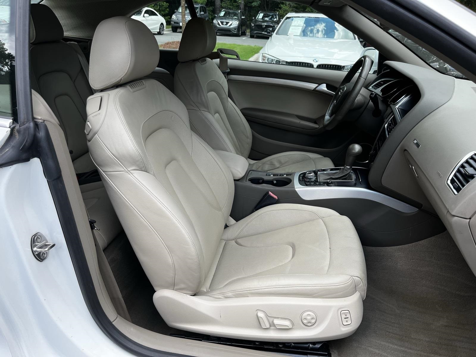 2011 Audi A5 2.0T Prestige Image 14 of 39
