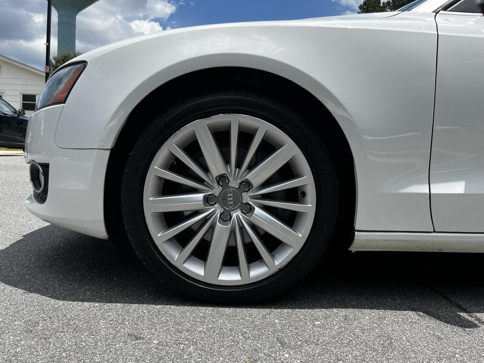 2011 Audi A5 2.0T Prestige Image 11 of 39