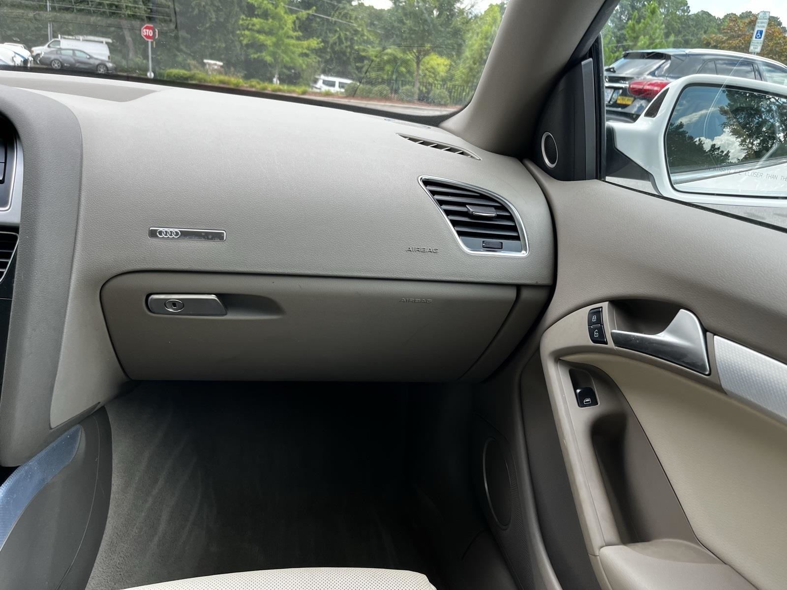 2011 Audi A5 2.0T Prestige Image 17 of 39