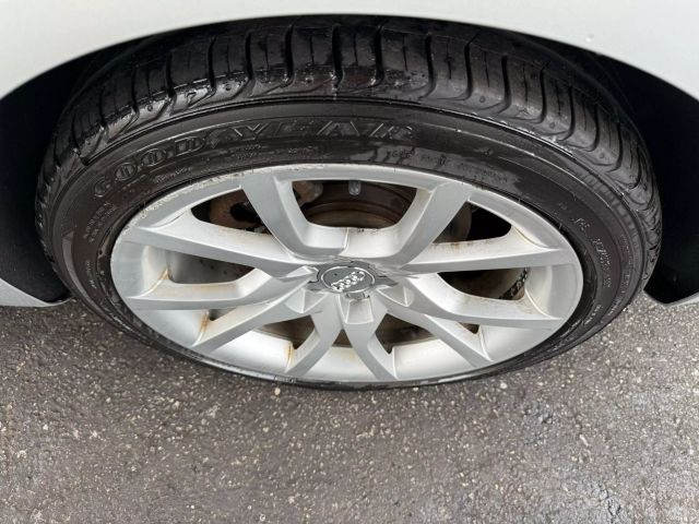 Vehicle image 17 of 46