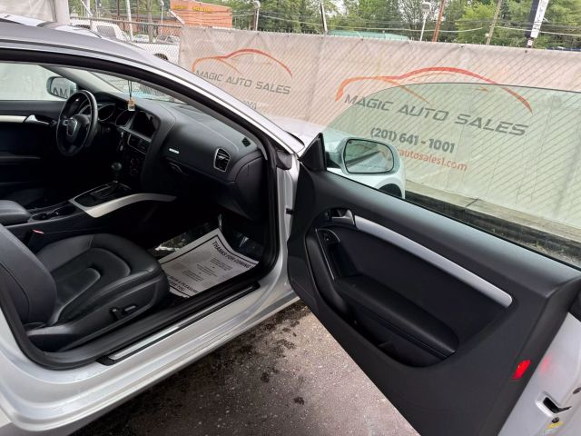 Vehicle image 34 of 46