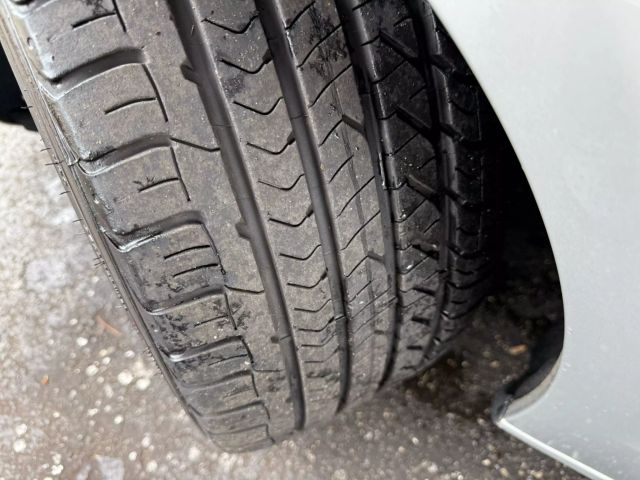 Vehicle image 23 of 46