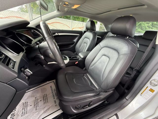 Vehicle image 28 of 46