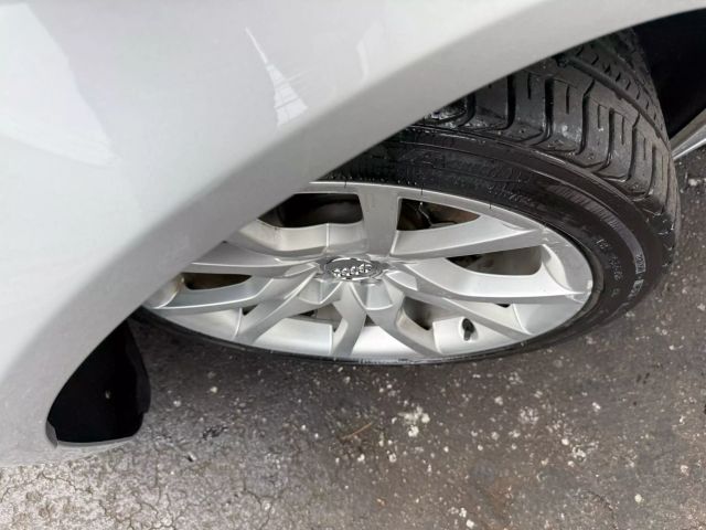 Vehicle image 18 of 46