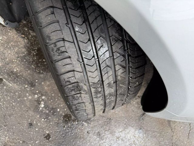 Vehicle image 22 of 46