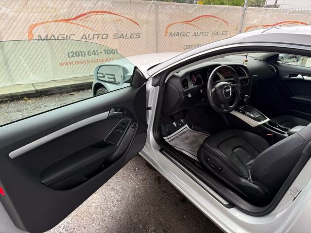Vehicle image 33 of 46