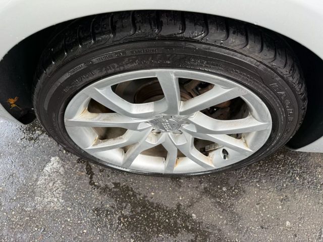 Vehicle image 16 of 46