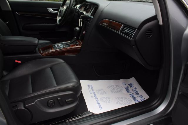 Vehicle image 17 of 45