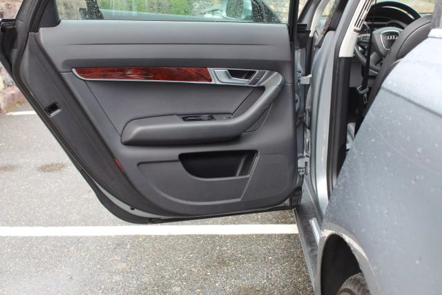 Vehicle image 14 of 45