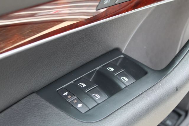 Vehicle image 22 of 45