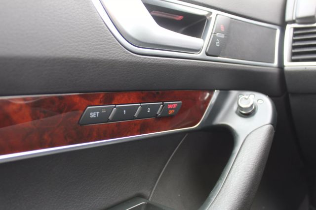 Vehicle image 23 of 45
