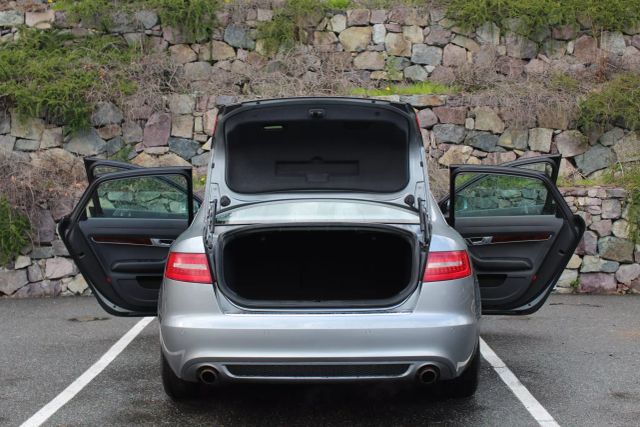 Vehicle image 10 of 45