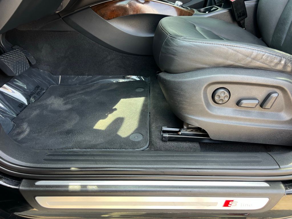 Vehicle image 14 of 54