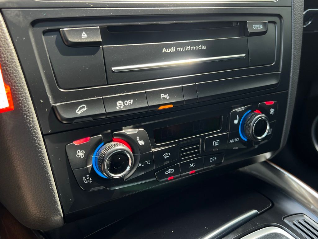 Vehicle image 40 of 54
