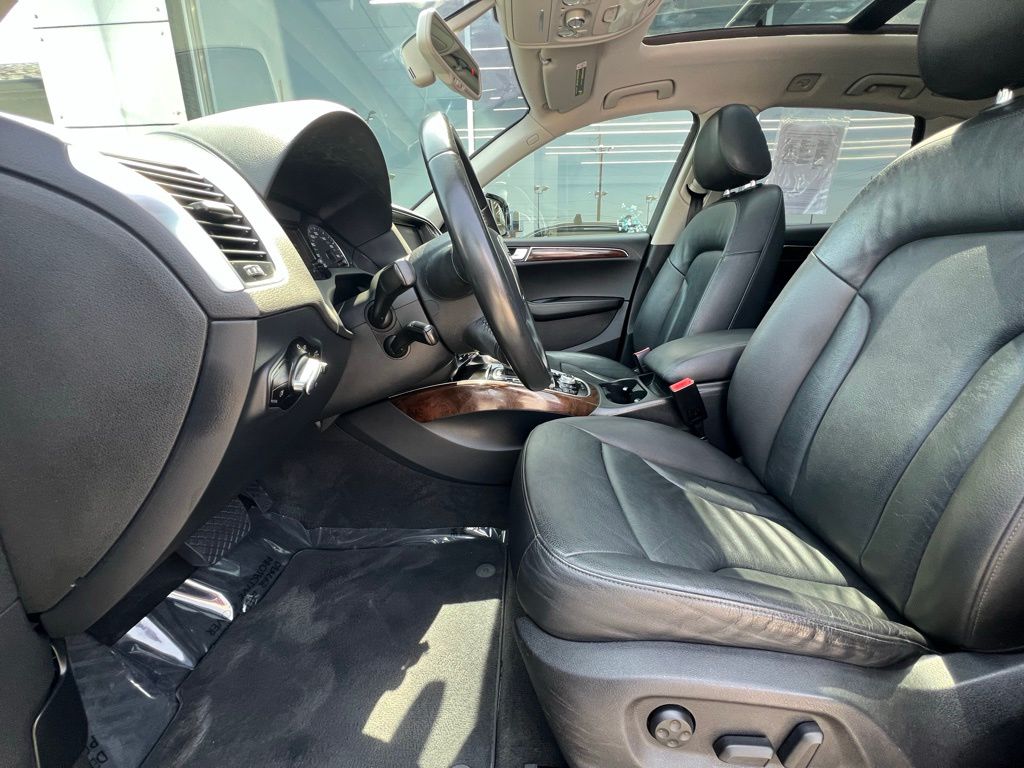 Vehicle image 20 of 54