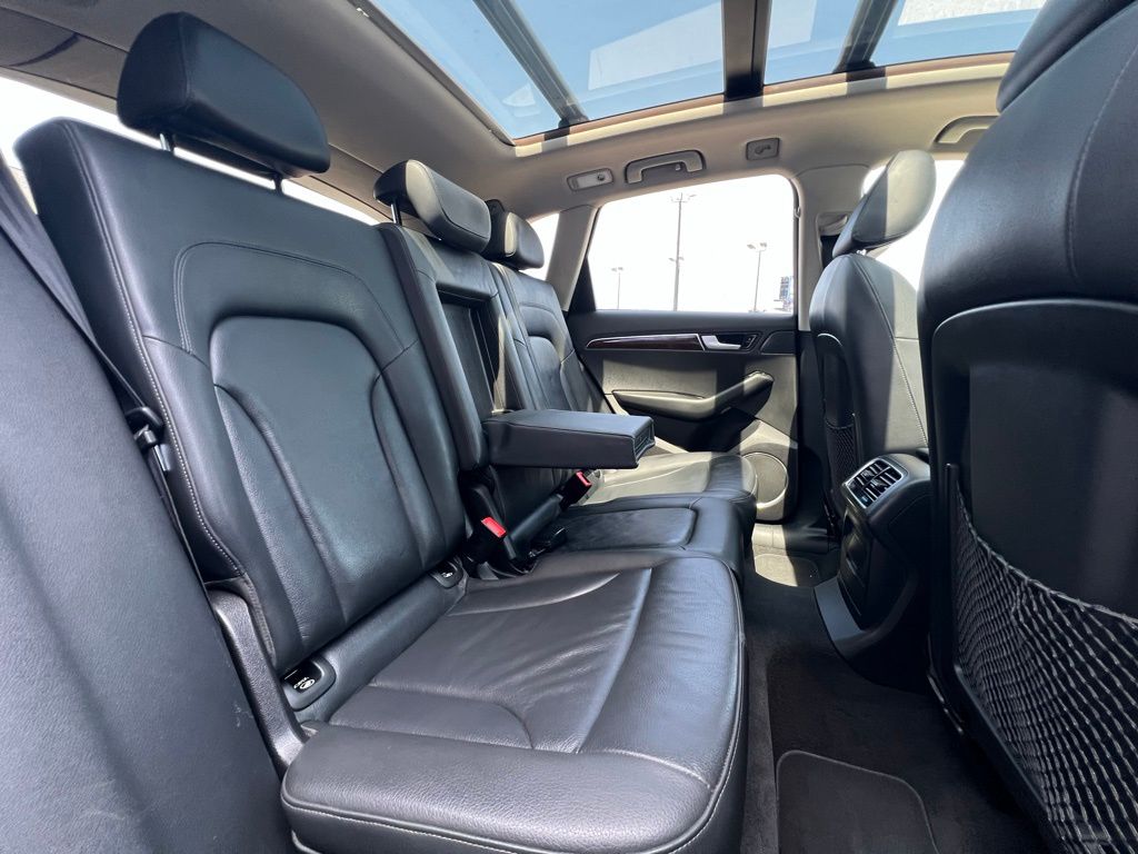 Vehicle image 15 of 54