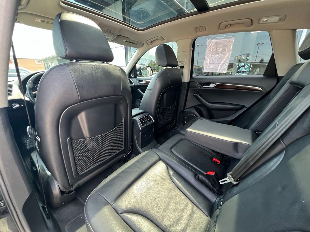 Vehicle image 22 of 54