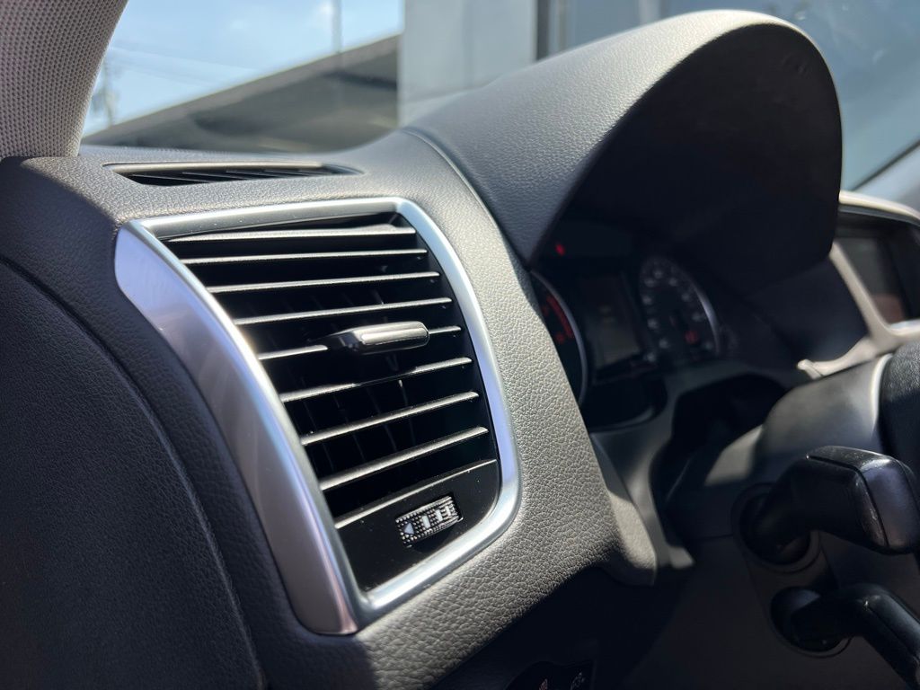 Vehicle image 52 of 54