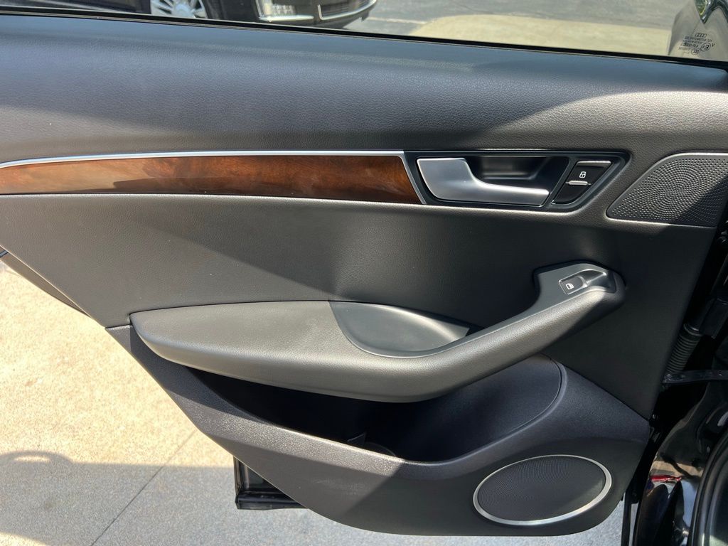 Vehicle image 45 of 54