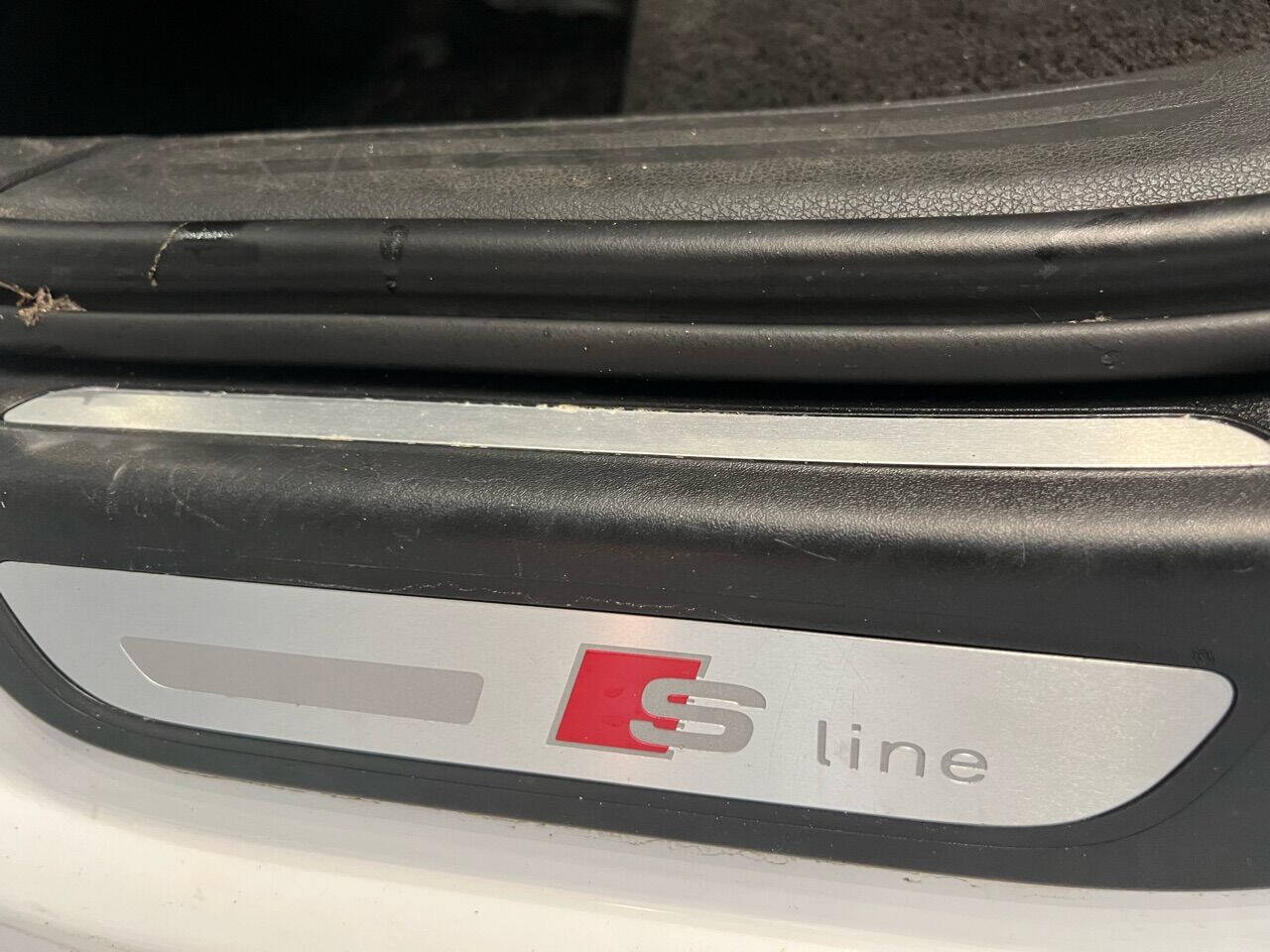 Vehicle image 41 of 71