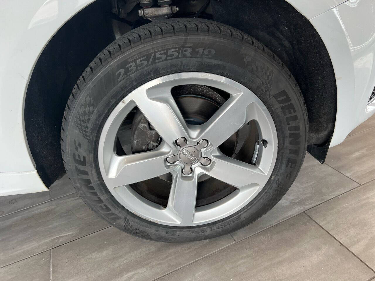 Vehicle image 66 of 71