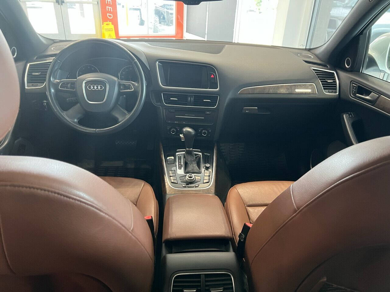 Vehicle image 43 of 71