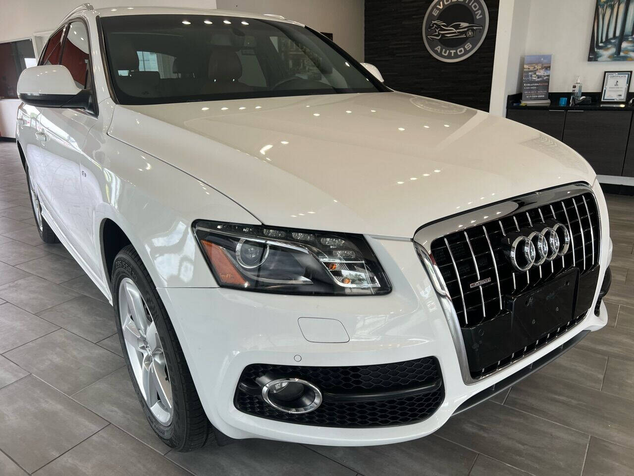 Vehicle image 1 of 71