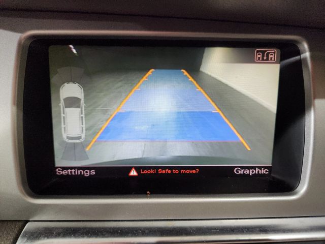 Vehicle image 24 of 33