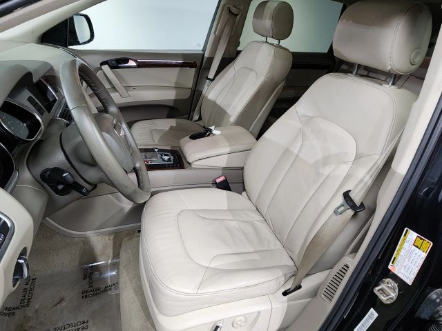 Vehicle image 16 of 33