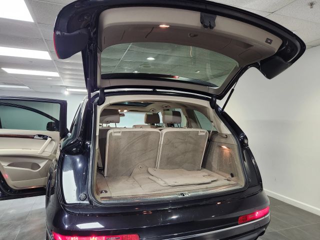 Vehicle image 12 of 33