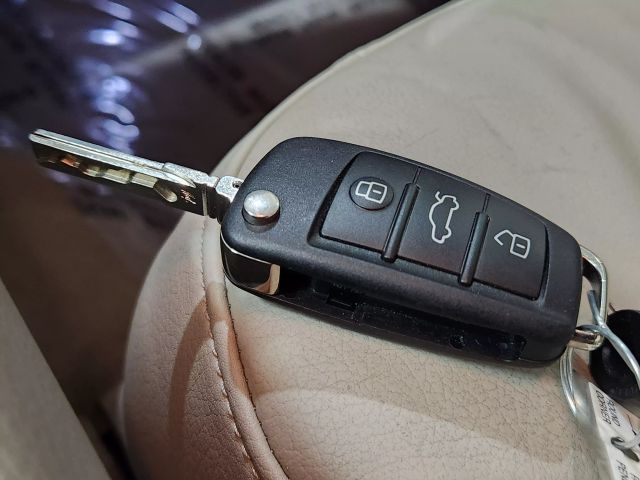 Vehicle image 28 of 33