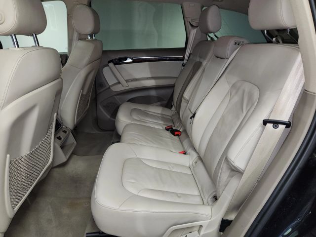Vehicle image 15 of 33