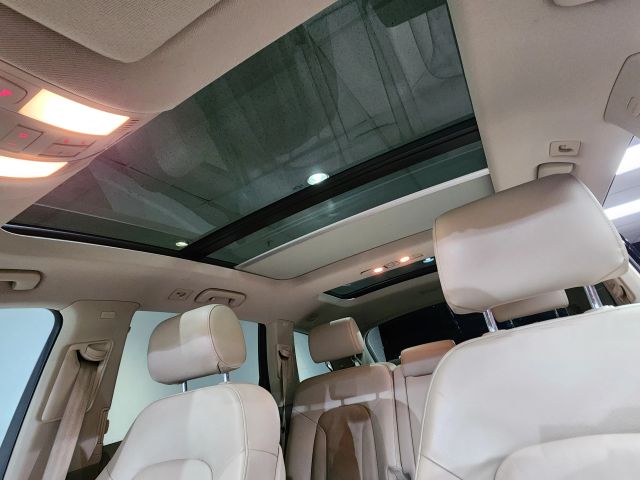 Vehicle image 19 of 33