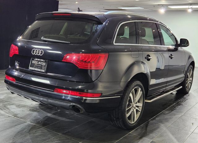 Vehicle image 4 of 33