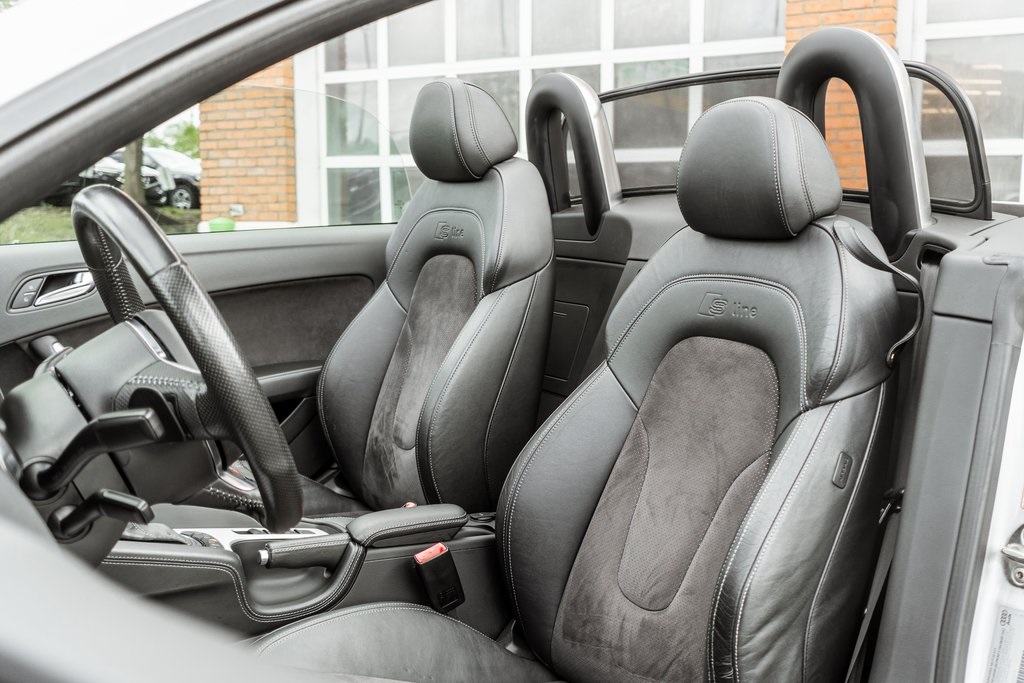 Vehicle image 11 of 38