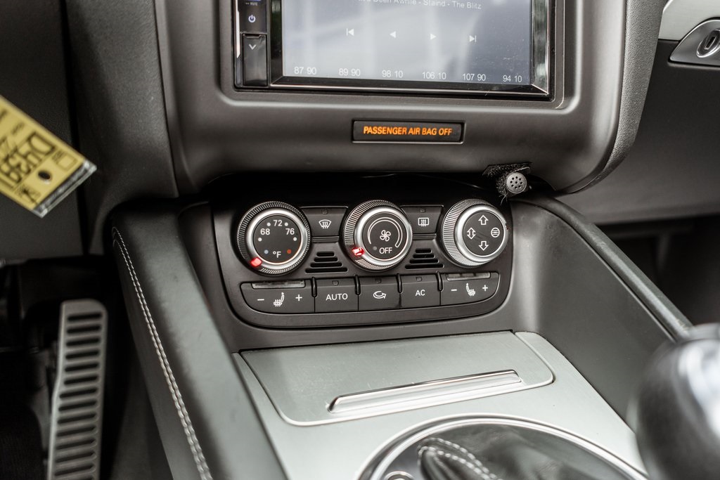Vehicle image 14 of 38