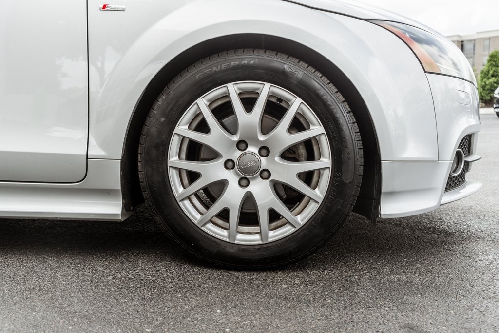 Vehicle image 10 of 38