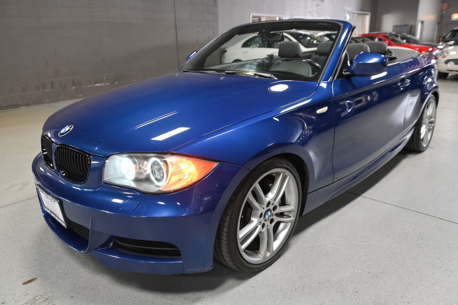2011 BMW 1 Series 135i Image 3 of 50
