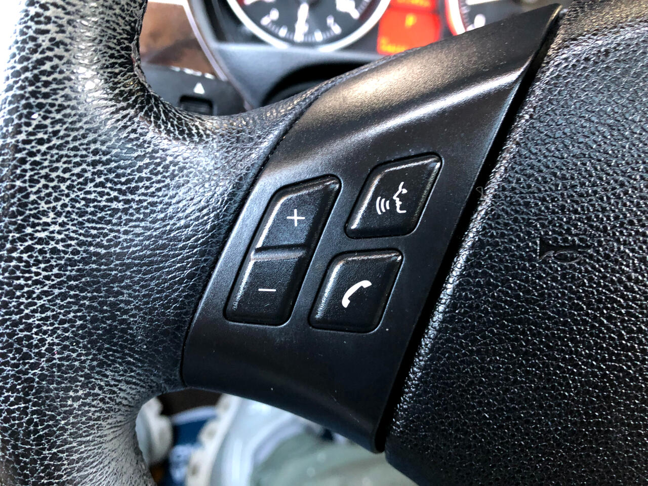 Vehicle image 12 of 27