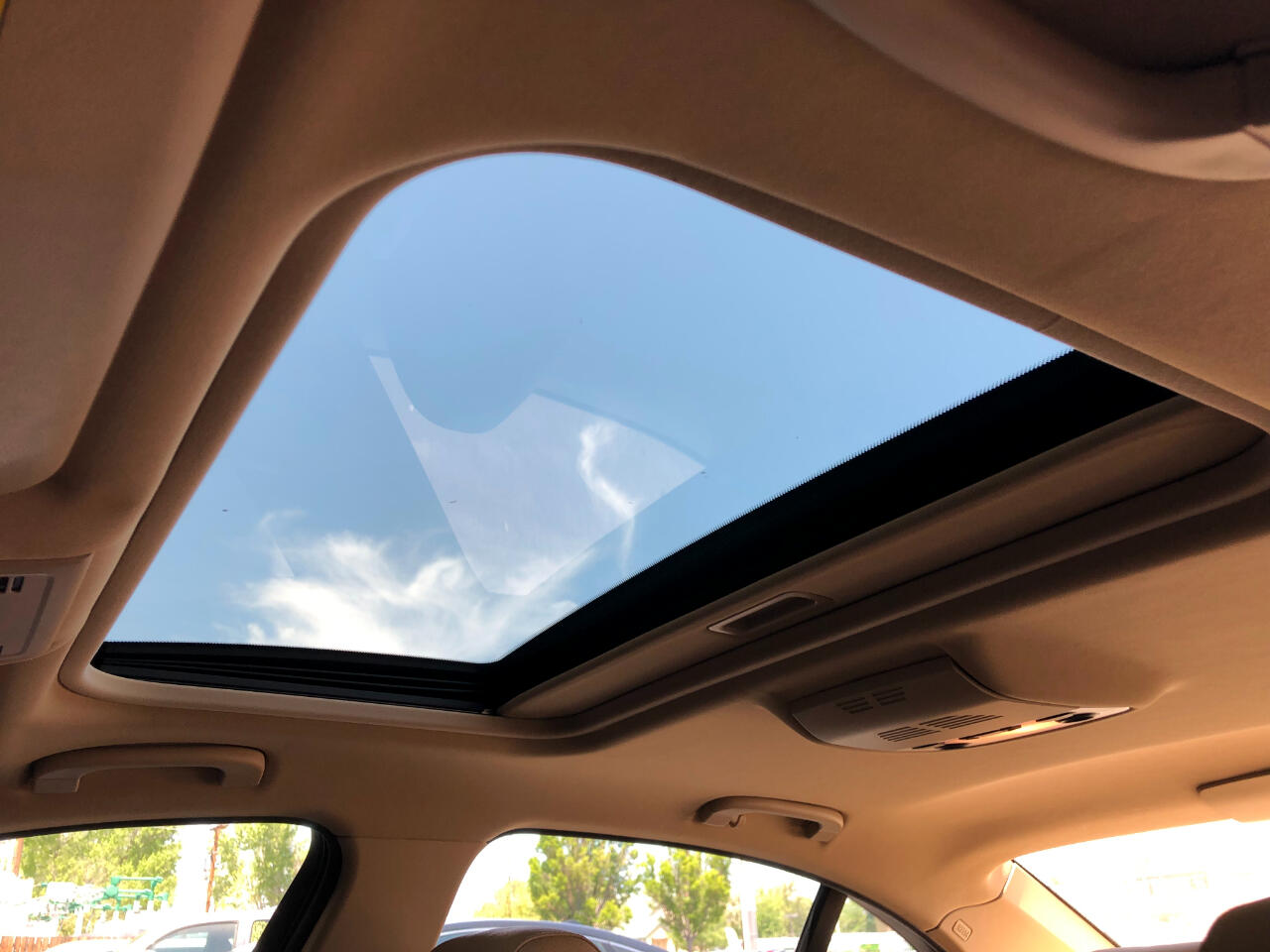 Vehicle image 10 of 27
